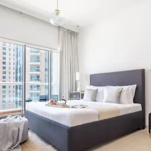 شقة Burj Al Nujoom Downtown, Mall & Burj Khalifa, دبي